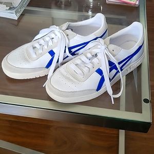 ASICS Gel sneakers boys size 4.5US